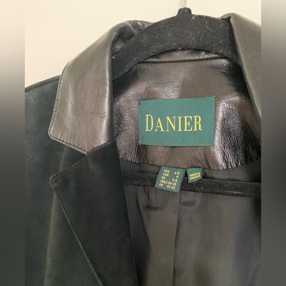 Vintage Danier Suede Jacket - Picture 2 of 7